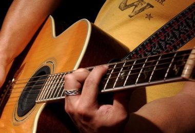 Các Nơi dạy đàn Guitar tại tphcm uy tín hcm