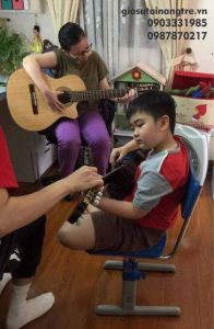 Cần gia sư dạy đàn Guitar tại quận Bình Tân