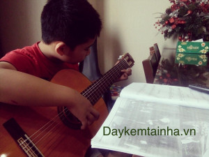 Gia sư dạy Guitar Daykemtainha.vn